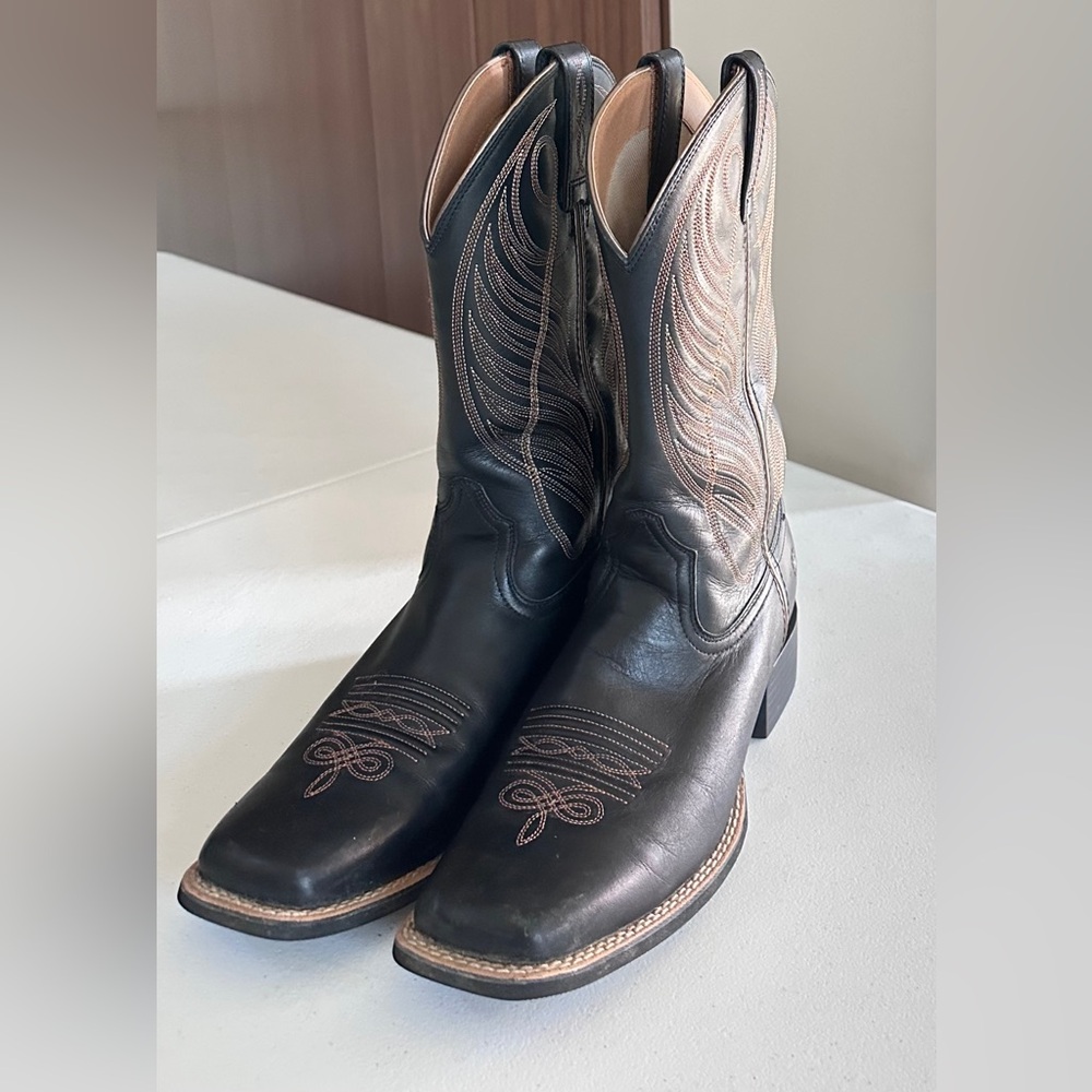 Ariat Black and Tan Western Boots Size 8.5 B